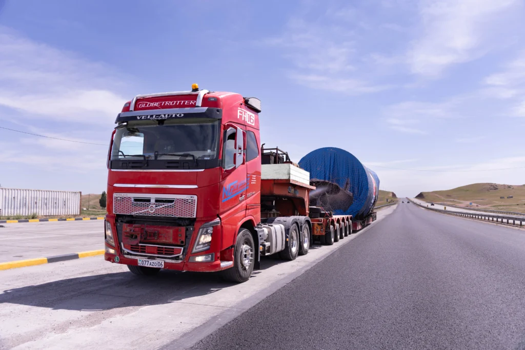 International transportation of super-heavy chemical equipment from Weihai to Veliky Novgorod